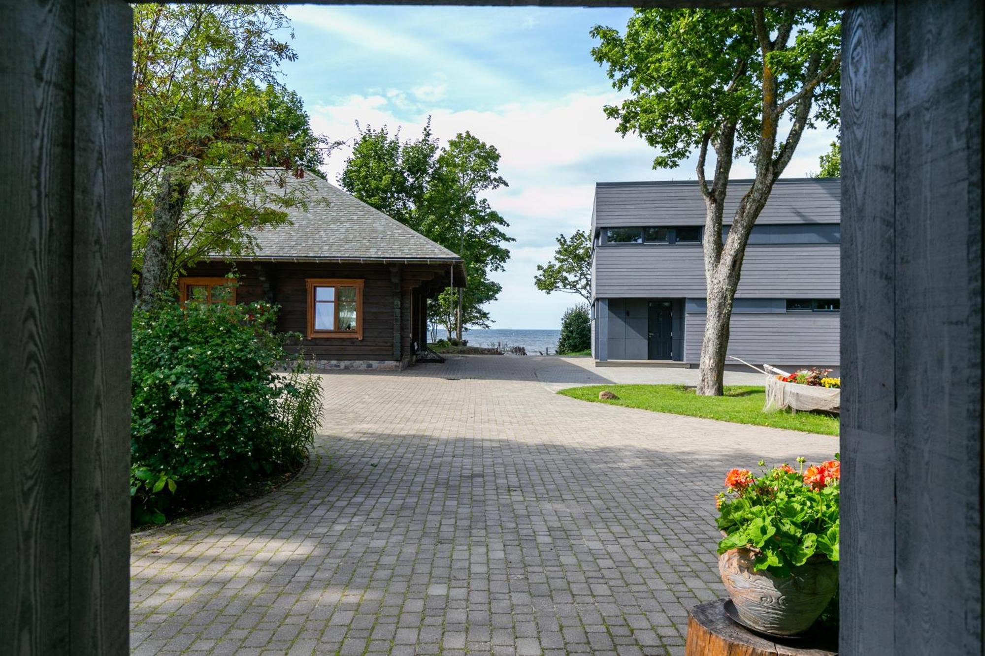 Laucu Akmens Hotel Skulte  Стая снимка
