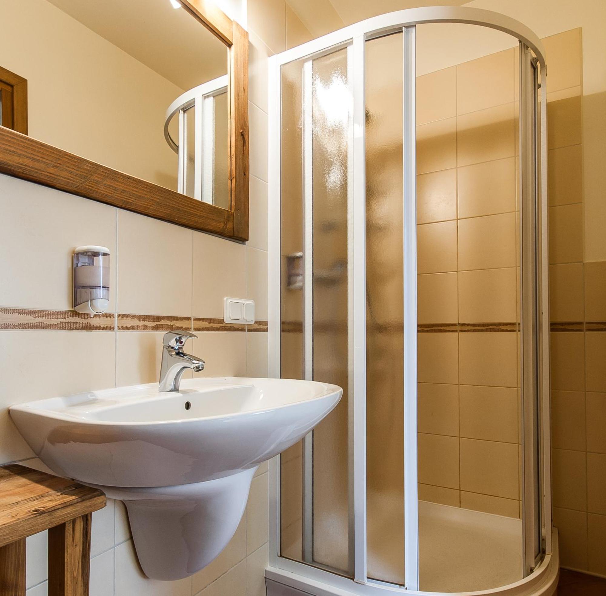 Laucu Akmens Hotel Skulte  Стая снимка